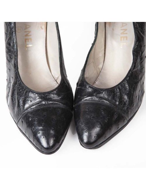 Escarpins Chanel T8 US  autruche noir