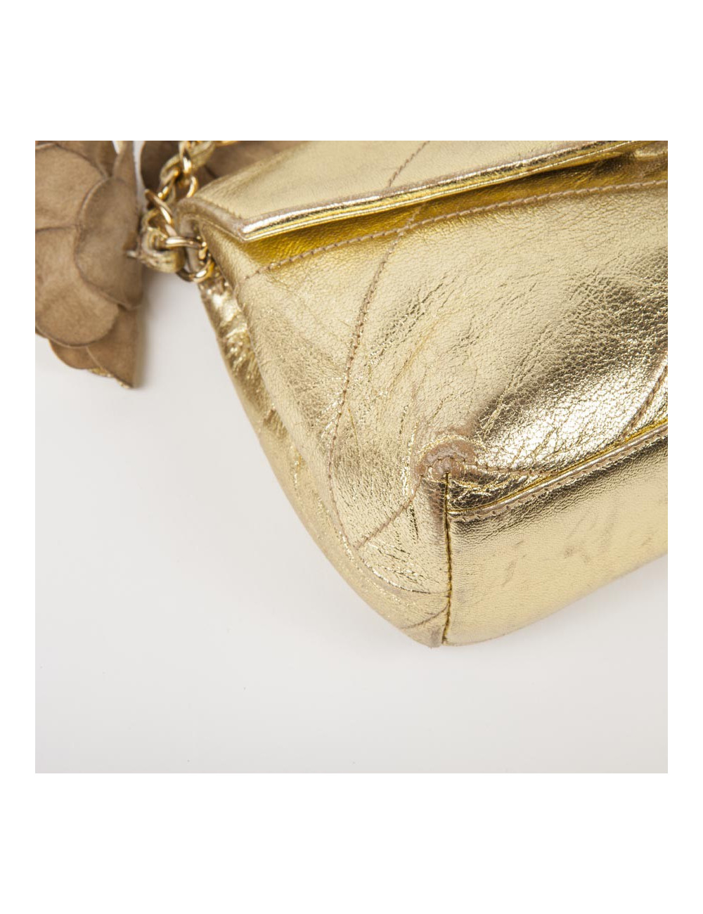 Petit sac doré CHANEL cuir vieilli doré