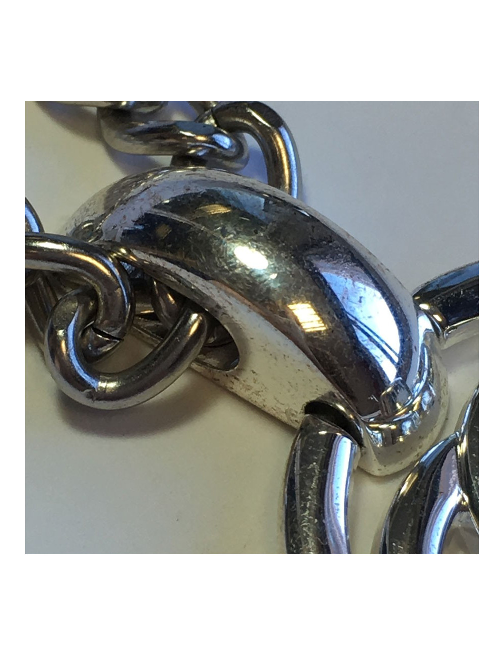 Collier CHANEL en métal argenté