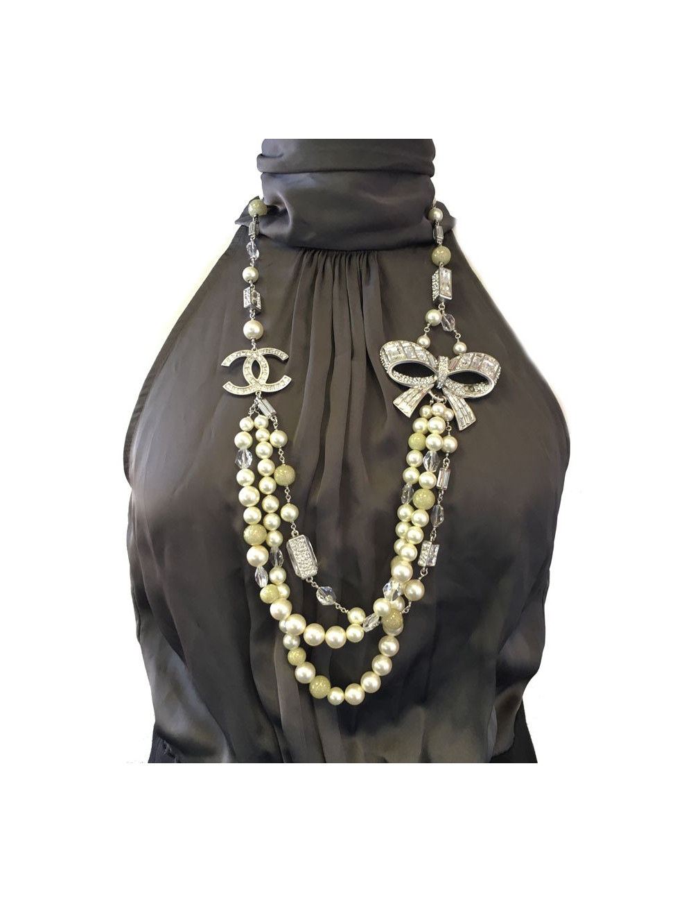 Sautoir CHANEL noeud avec brillants