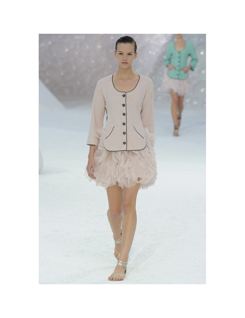 Ensemble CHANEL T 38 tweed rose et jupe en voile de soie