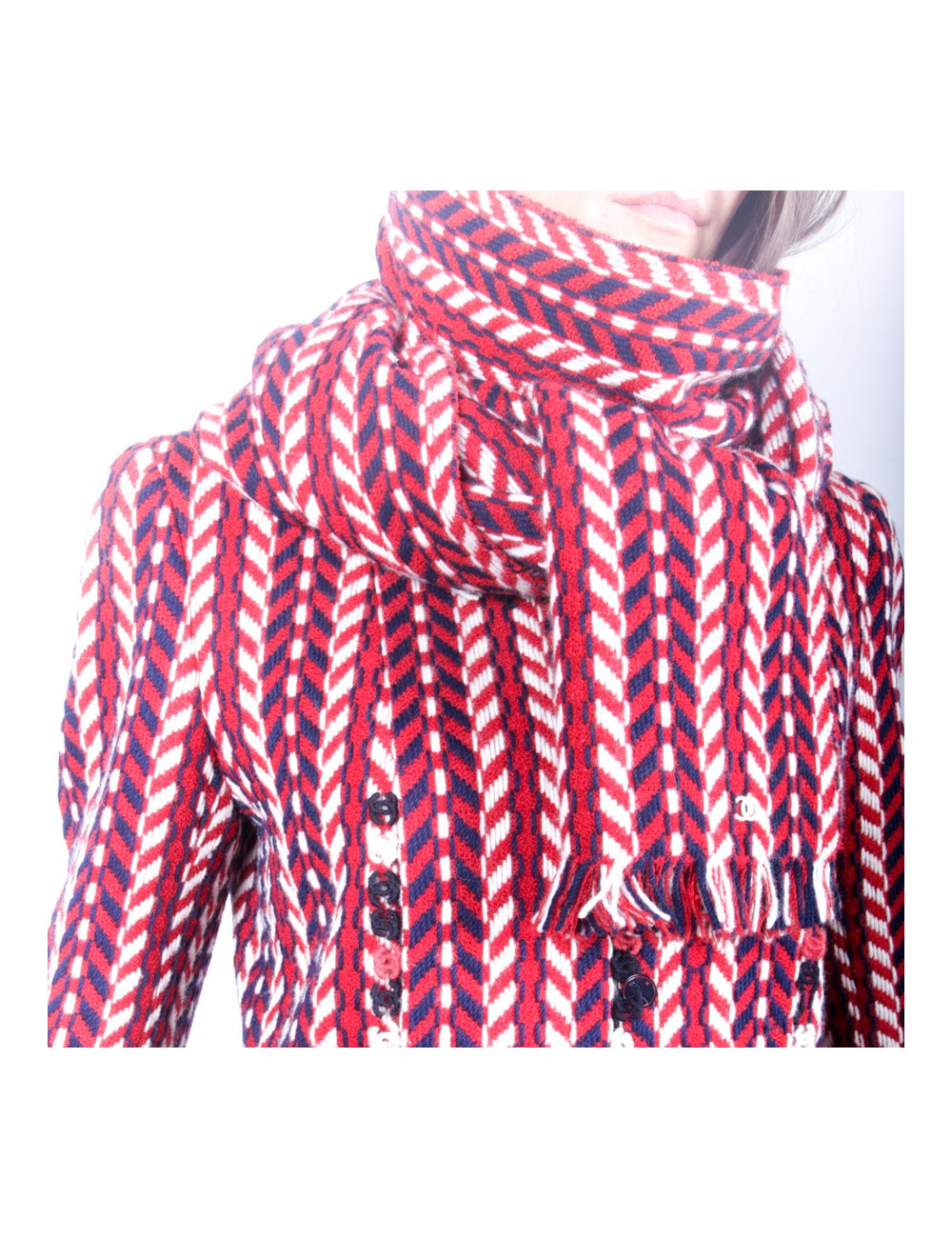 CHANEL T 38 jacket with his scarf