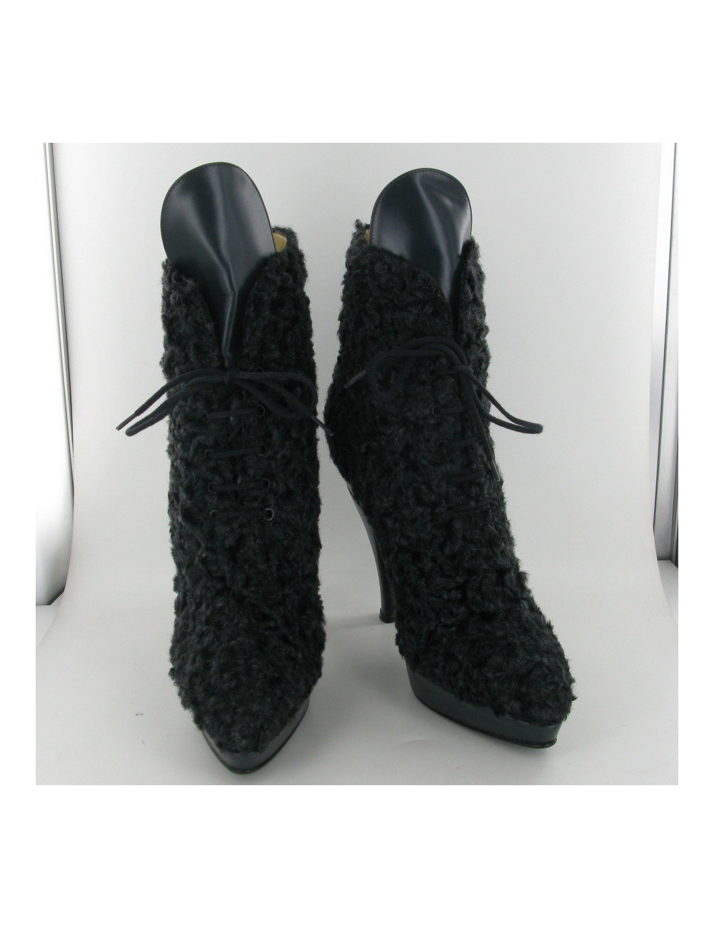 Bottines en Astrakan bleu marine ALAIA