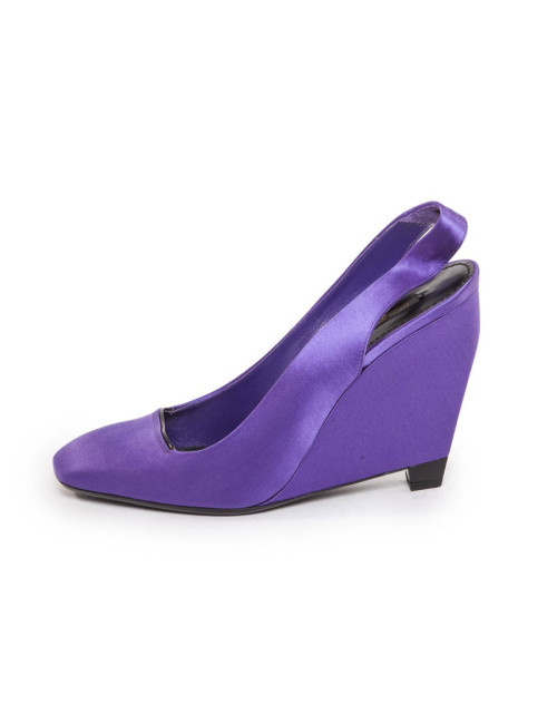 LOUIS VUITTON T 40 en purple Duchess satin pumps