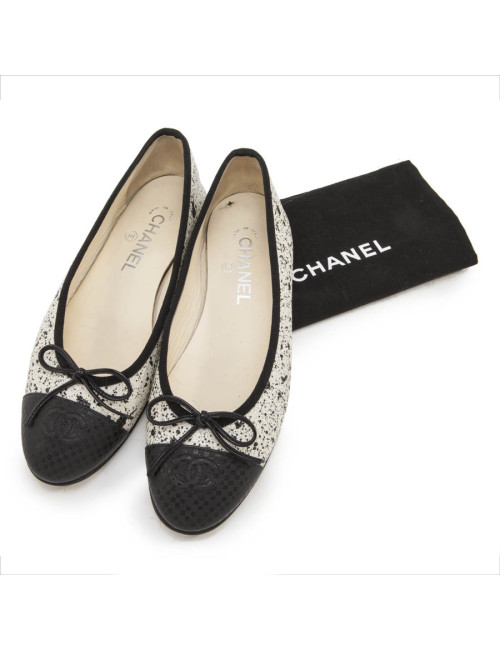 Ballerines CHANEL T 38.5 effet galuchat noir et blanc
