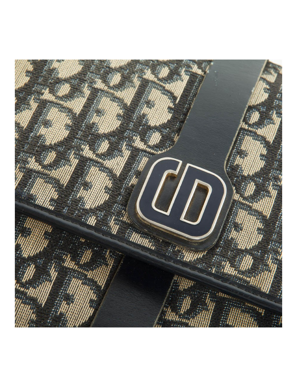 a reparer Sac CHRISTIAN DIOR Vintage