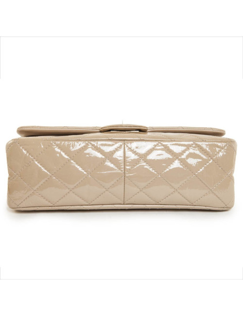 Sac 2.55 CHANEL cuir verni beige bijouterie argent