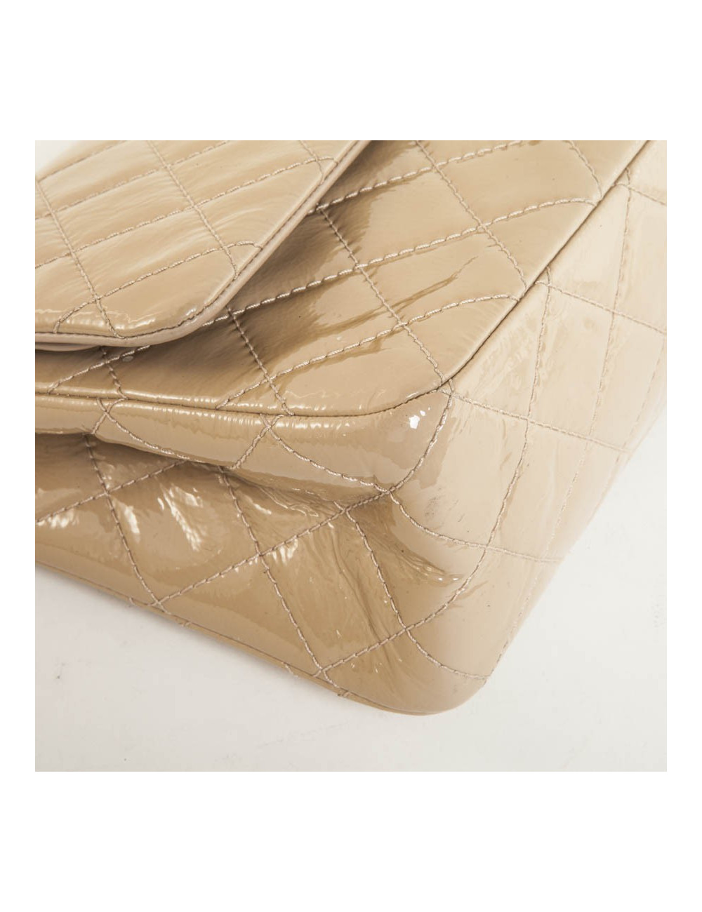 Jewelry beige patent leather CHANEL 2.55 bag money