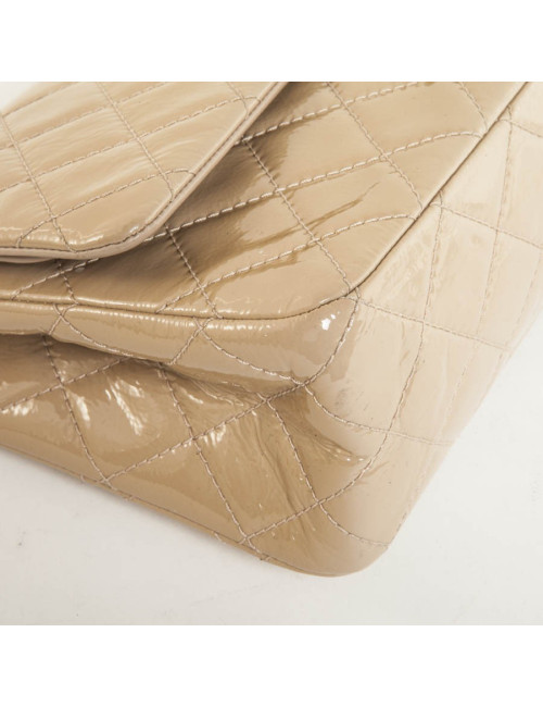 Sac 2.55 CHANEL cuir verni beige bijouterie argent