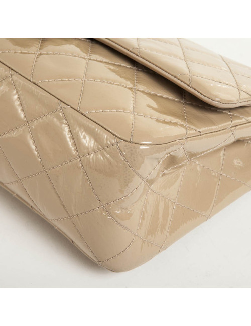 Jewelry beige patent leather CHANEL 2.55 bag money