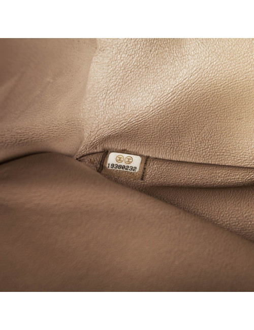 Jewelry beige patent leather CHANEL 2.55 bag money