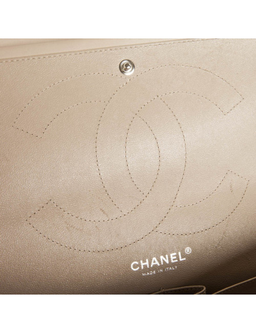 Jewelry beige patent leather CHANEL 2.55 bag money