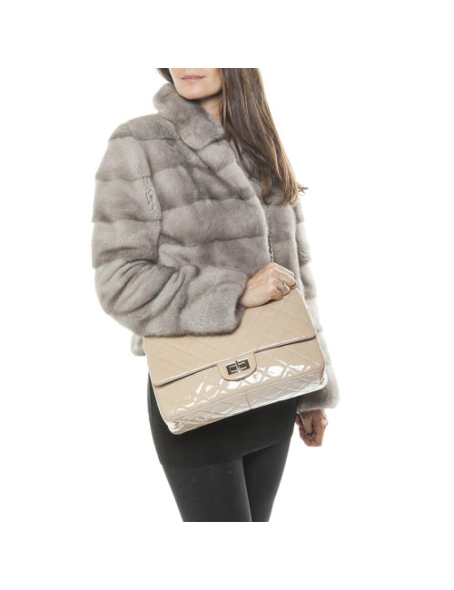 Sac 2.55 CHANEL cuir verni beige bijouterie argent