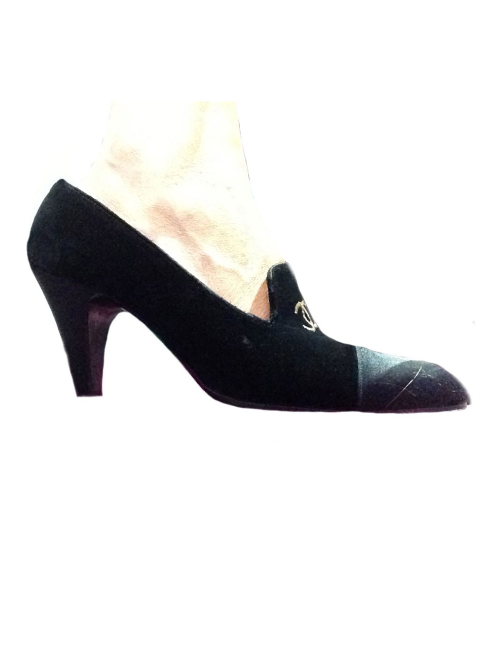 Richelieu CHANEL Couture down velvet and black satin embroidered CC