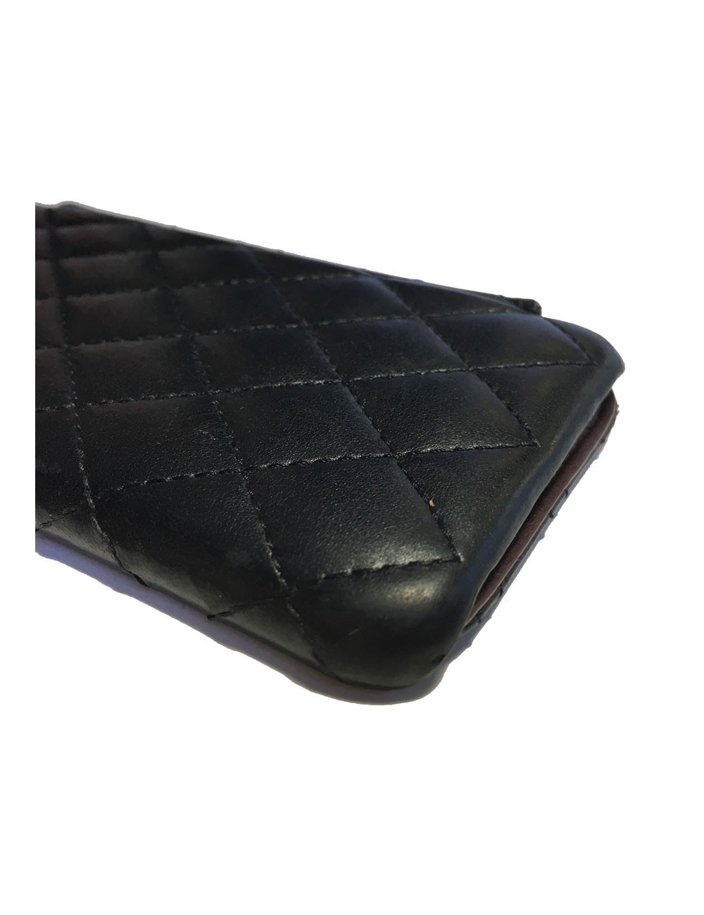 Etui  "Iphone 6" CHANEL en cuir matelassé noir