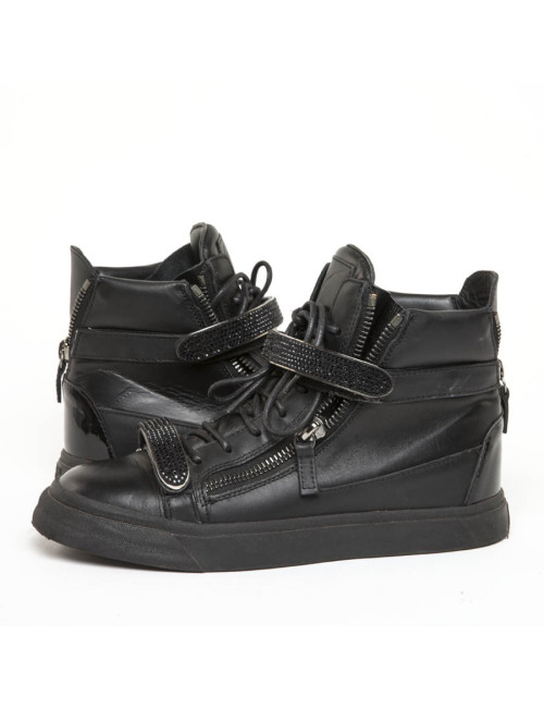 GIUSEPPE ZANOTTI T 39 leather and black rhinestone boots