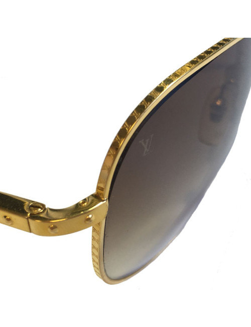 Lunettes de soleil LOUIS VUITTON aviateur en métal doré et toile enduite