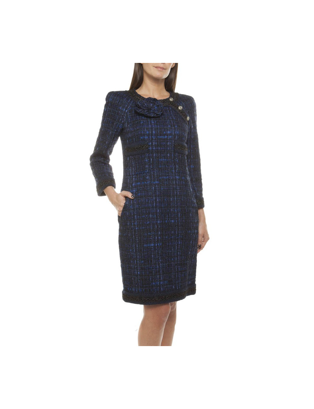 Robe CHANEL T38 "Paris-Shanghaï"en tweed bleu avec sa broche