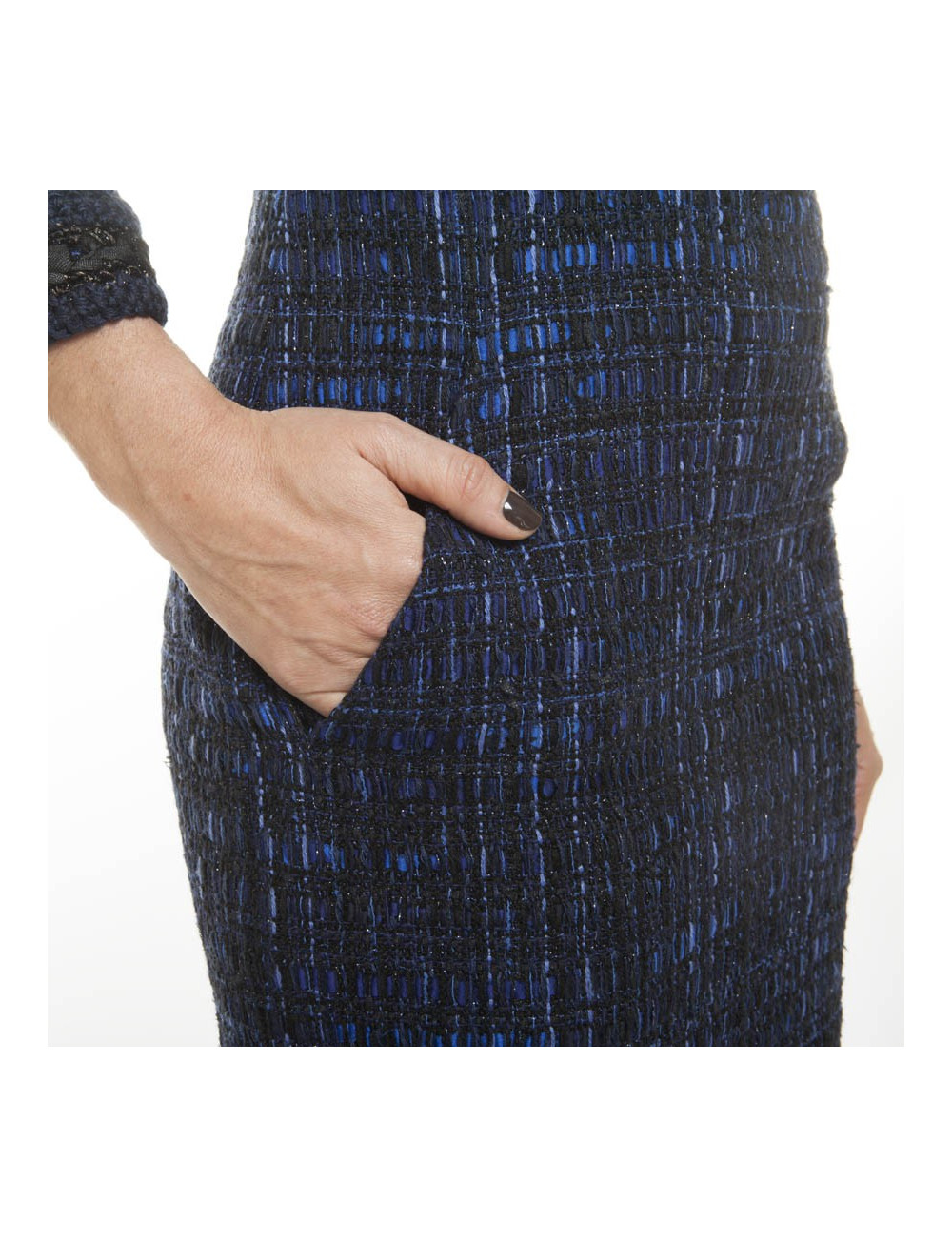 Robe CHANEL T38 "Paris-Shanghaï"en tweed bleu avec sa broche