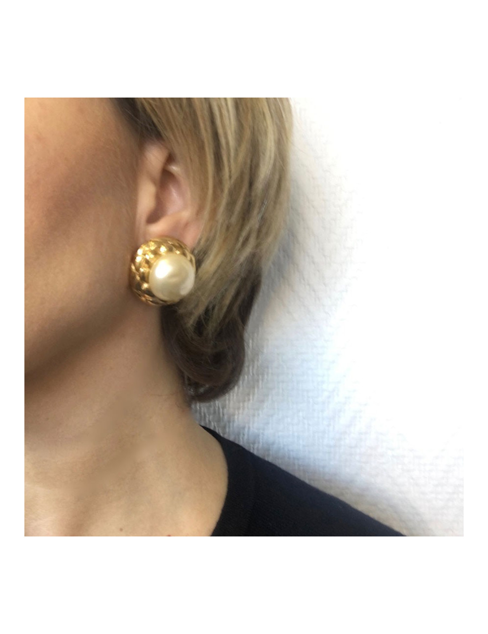 Clips CHANEL Vintage Pearl Pearl Earrings