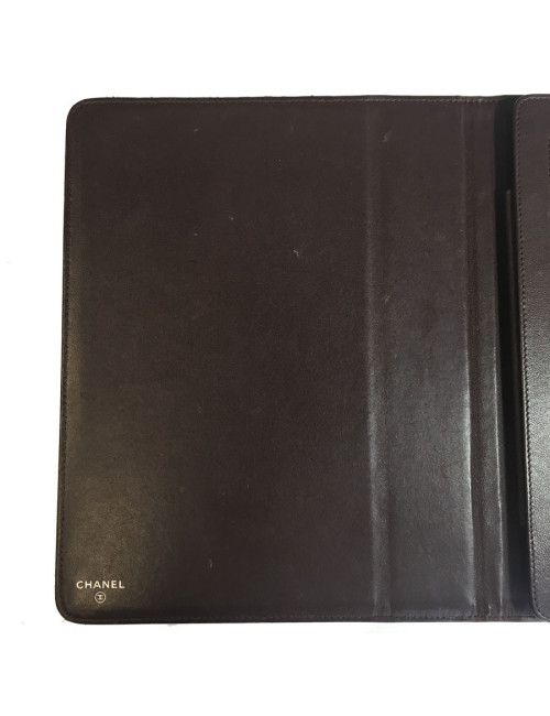 xxx Etui IPAD CHANEL en cuir matelassé noir