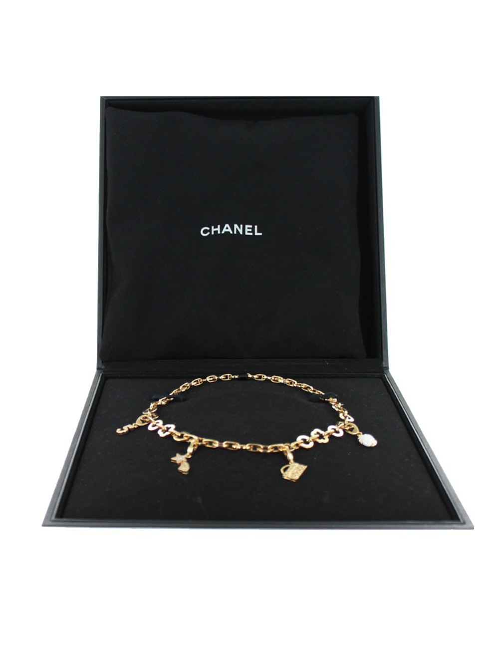 CHANEL yellow gold necklace and charms