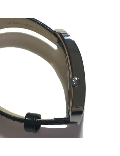 Shows FENDI collection Cameleon in black leather and gold metal