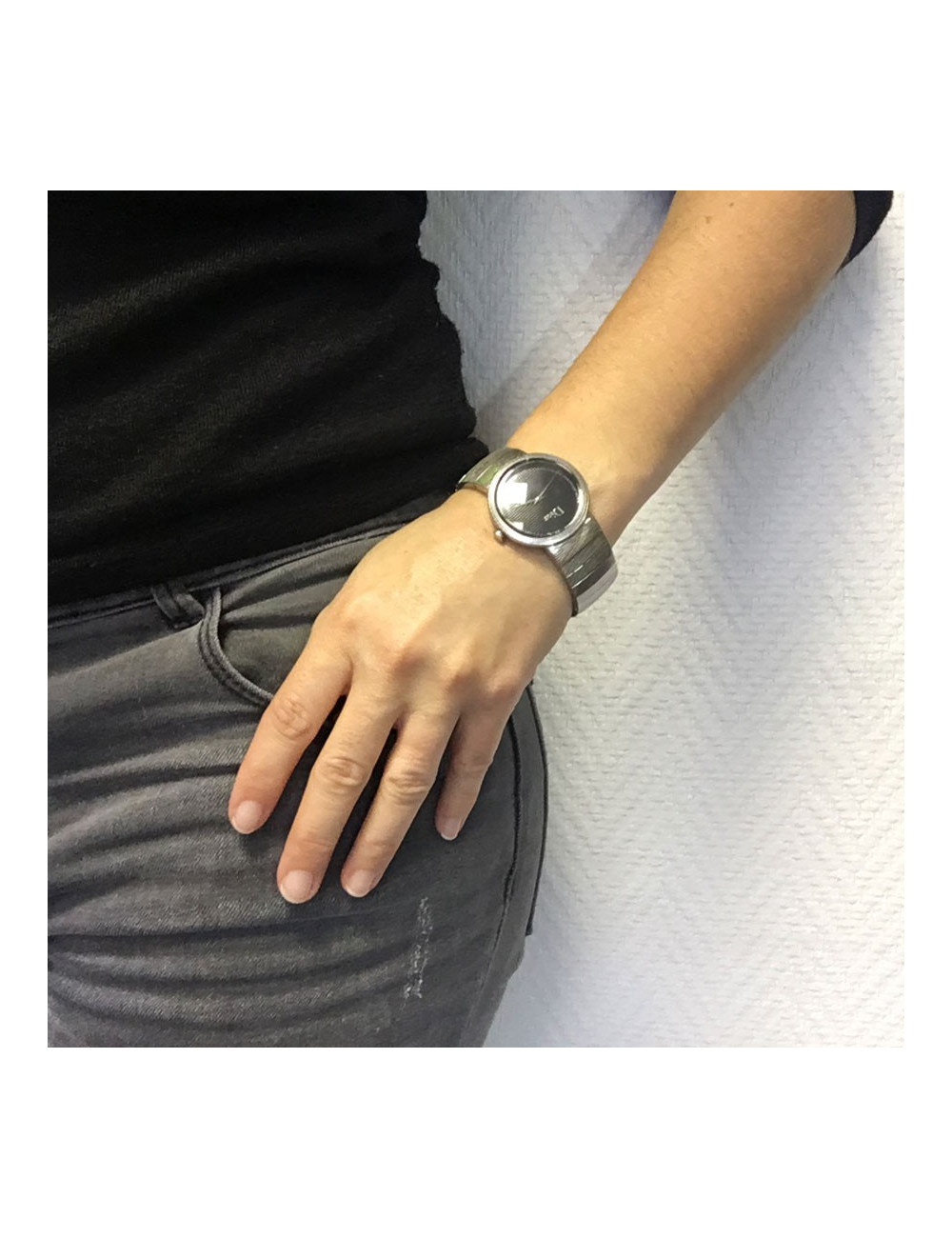 Montre DIOR La D de DIOR en acier argenté