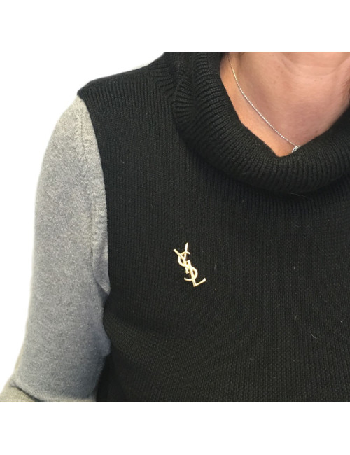 Pin s YSL  SAINT LAURENT
