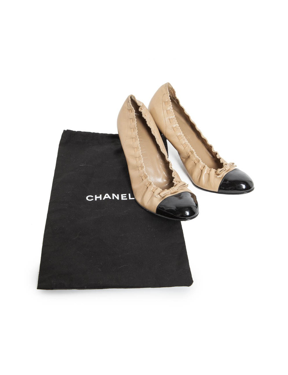 Escarpins  CHANEL t 37 Bicolores