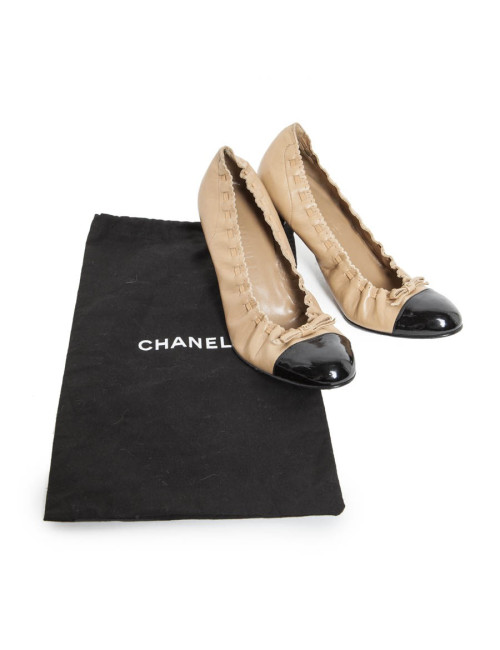 Escarpins  CHANEL t 37 Bicolores
