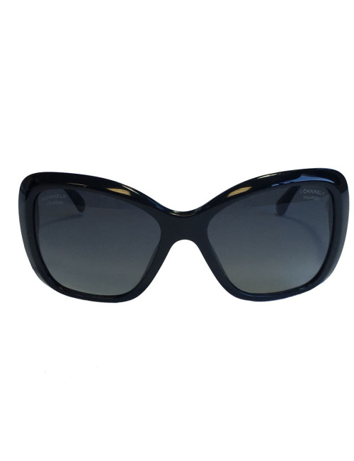 Lunettes de soleil CHANEL en plastique noir 