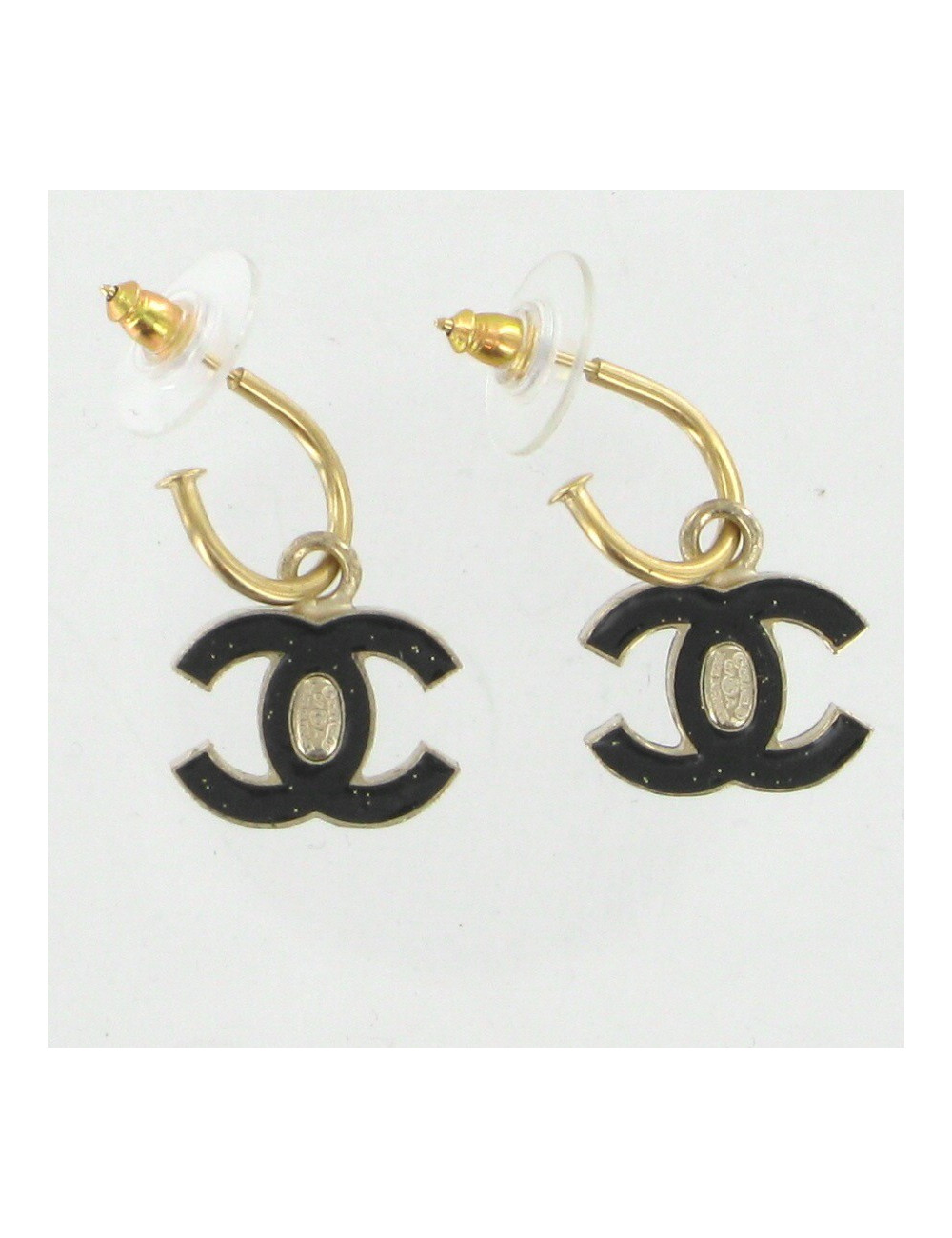 Clous d'oreilles CC émaillés noirs CHANEL