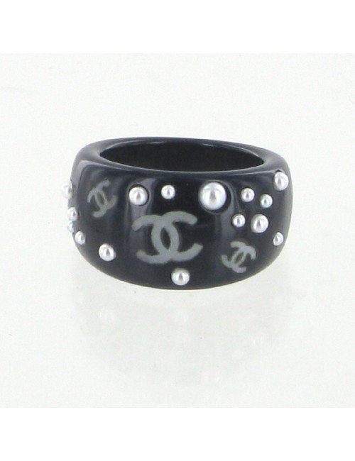 Bague noire perles et CC CHANEL