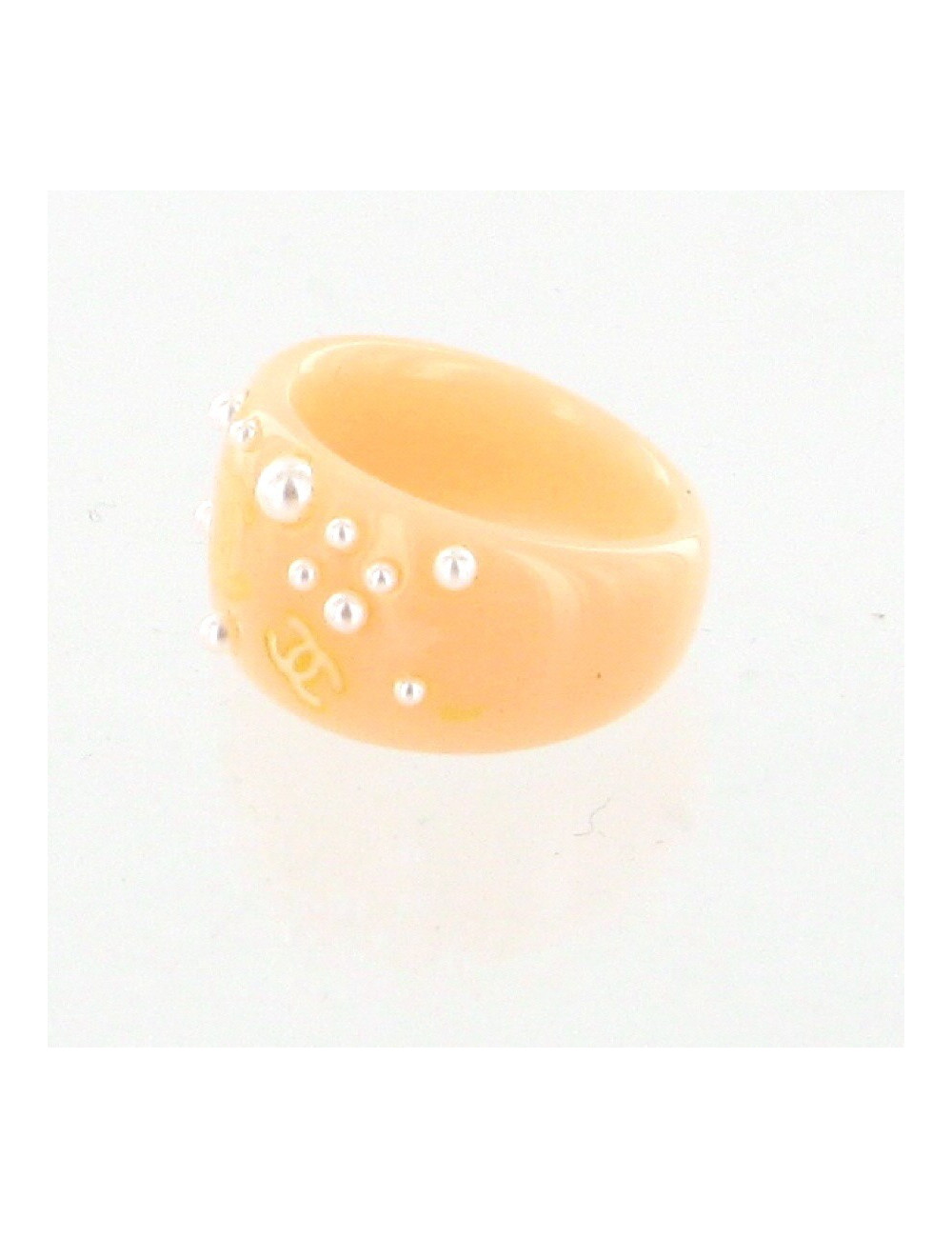 bague rose pâle perles et CC CHANEL