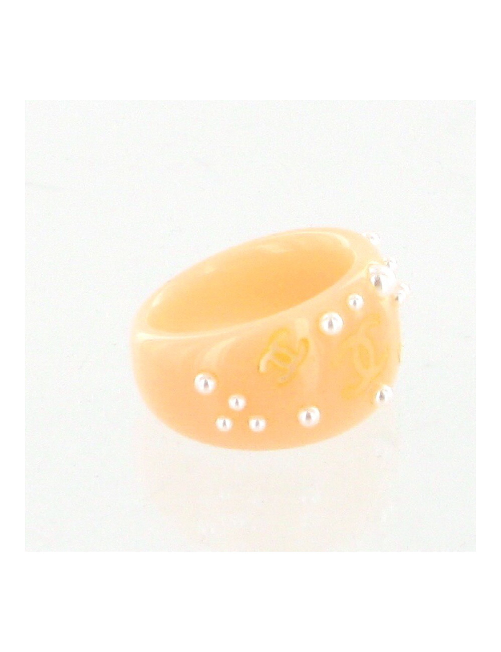 bague rose pâle perles et CC CHANEL