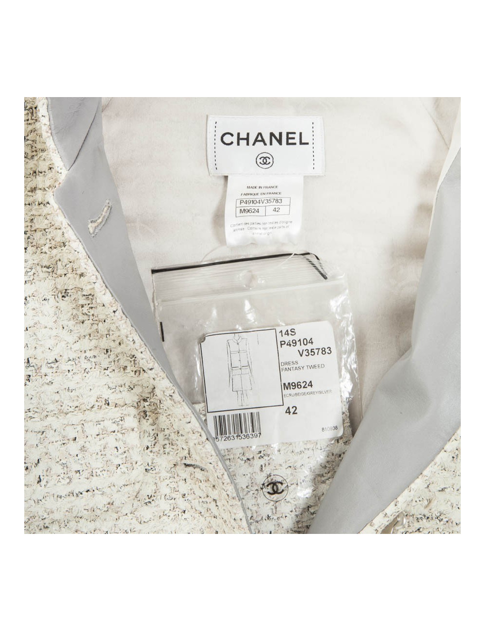 Robe CHANEL T 42 sans manche tweed peint crème