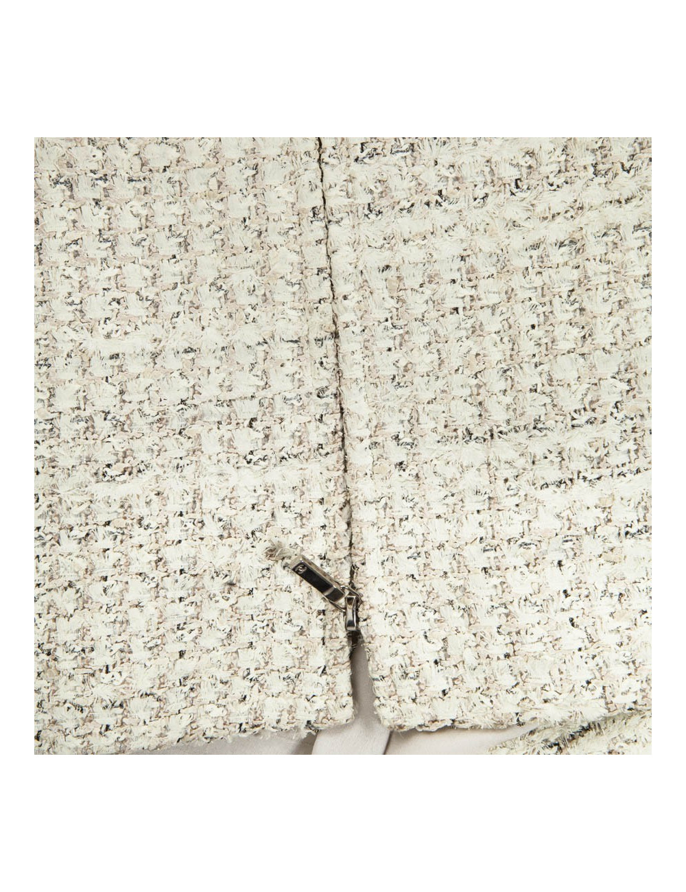 Robe CHANEL T 42 sans manche tweed peint crème