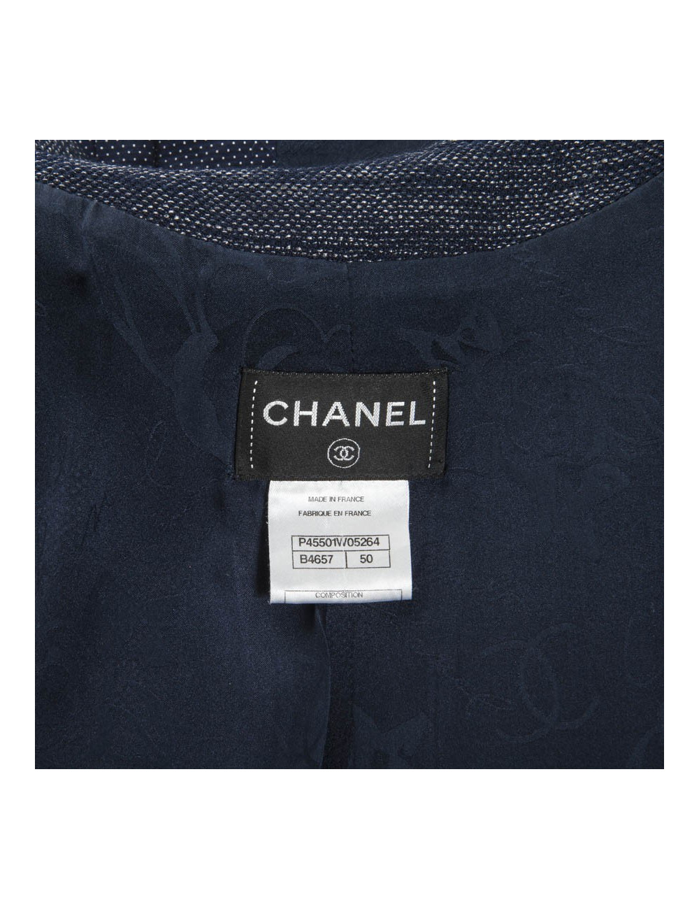 CHANEL T 50 en blue dress