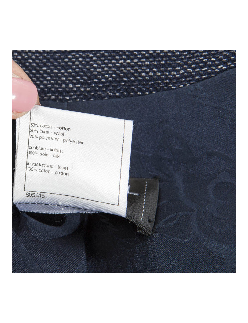 CHANEL T 50 en blue dress