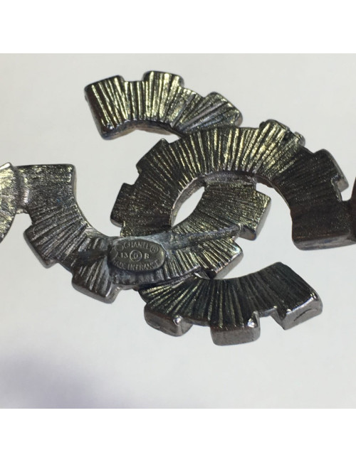 Bracelet CHANEL CC en métal ruthénium, strass et résine noirs