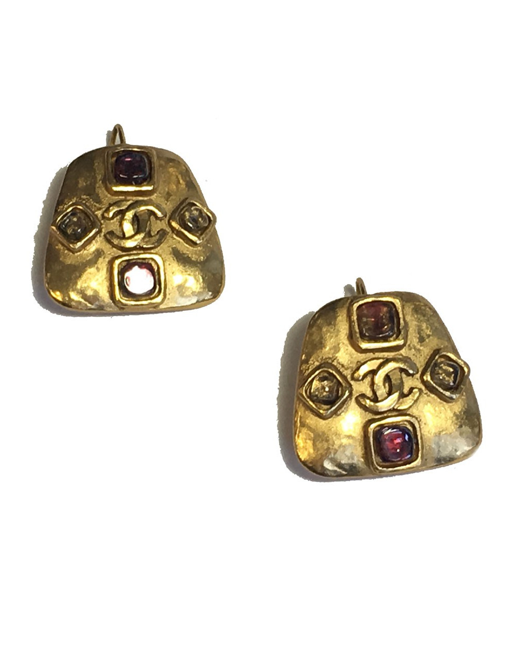 Boucles d'oreilles clous CHANEL en métal doré vintage