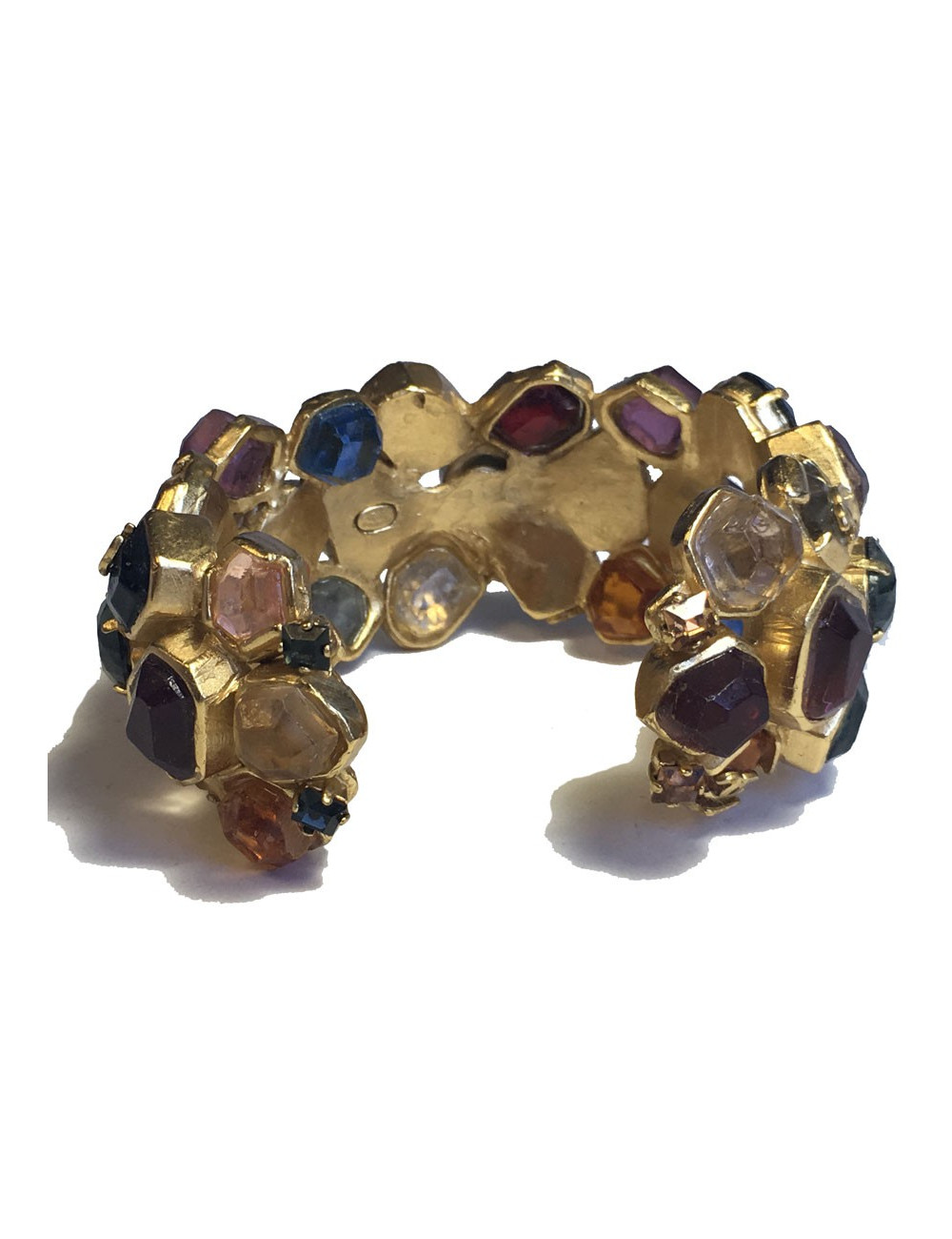  CHANEL Bracelet in gilded metal and multicolored stones