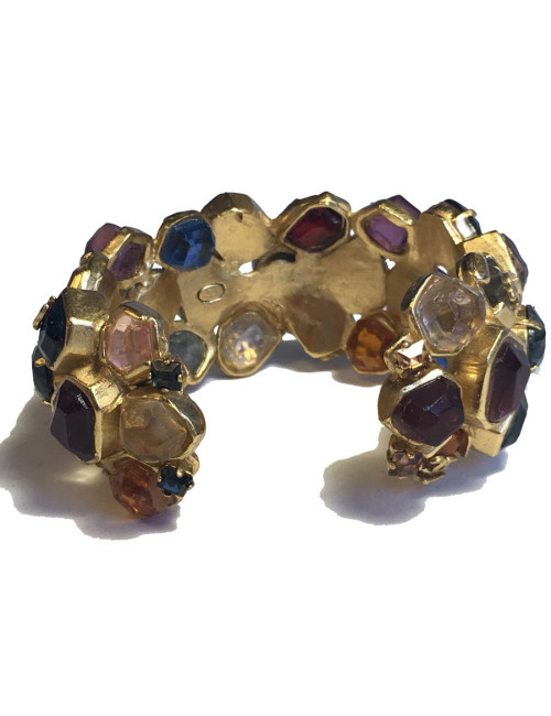  CHANEL Bracelet in gilded metal and multicolored stones