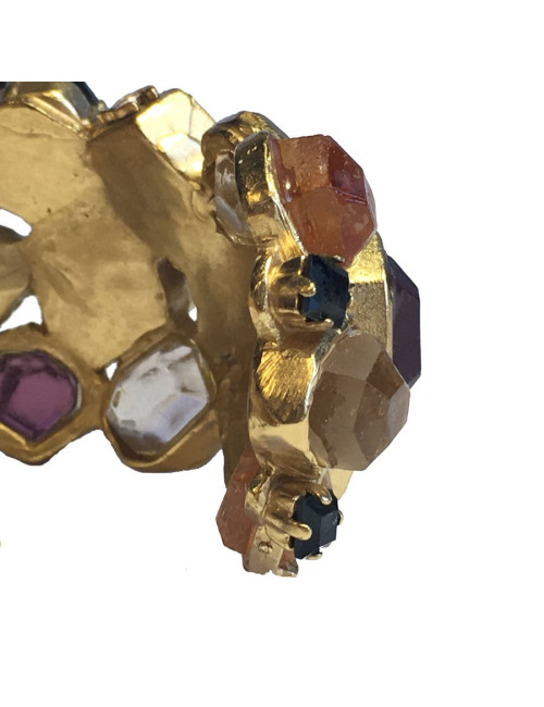  CHANEL Bracelet in gilded metal and multicolored stones