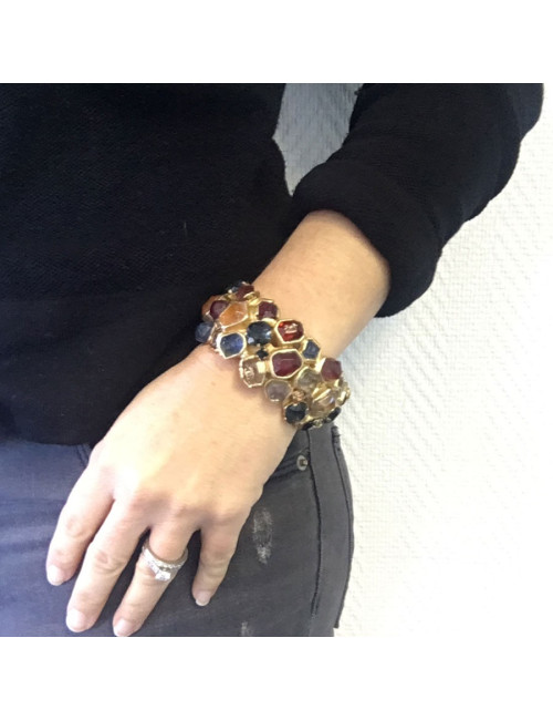  CHANEL Bracelet in gilded metal and multicolored stones