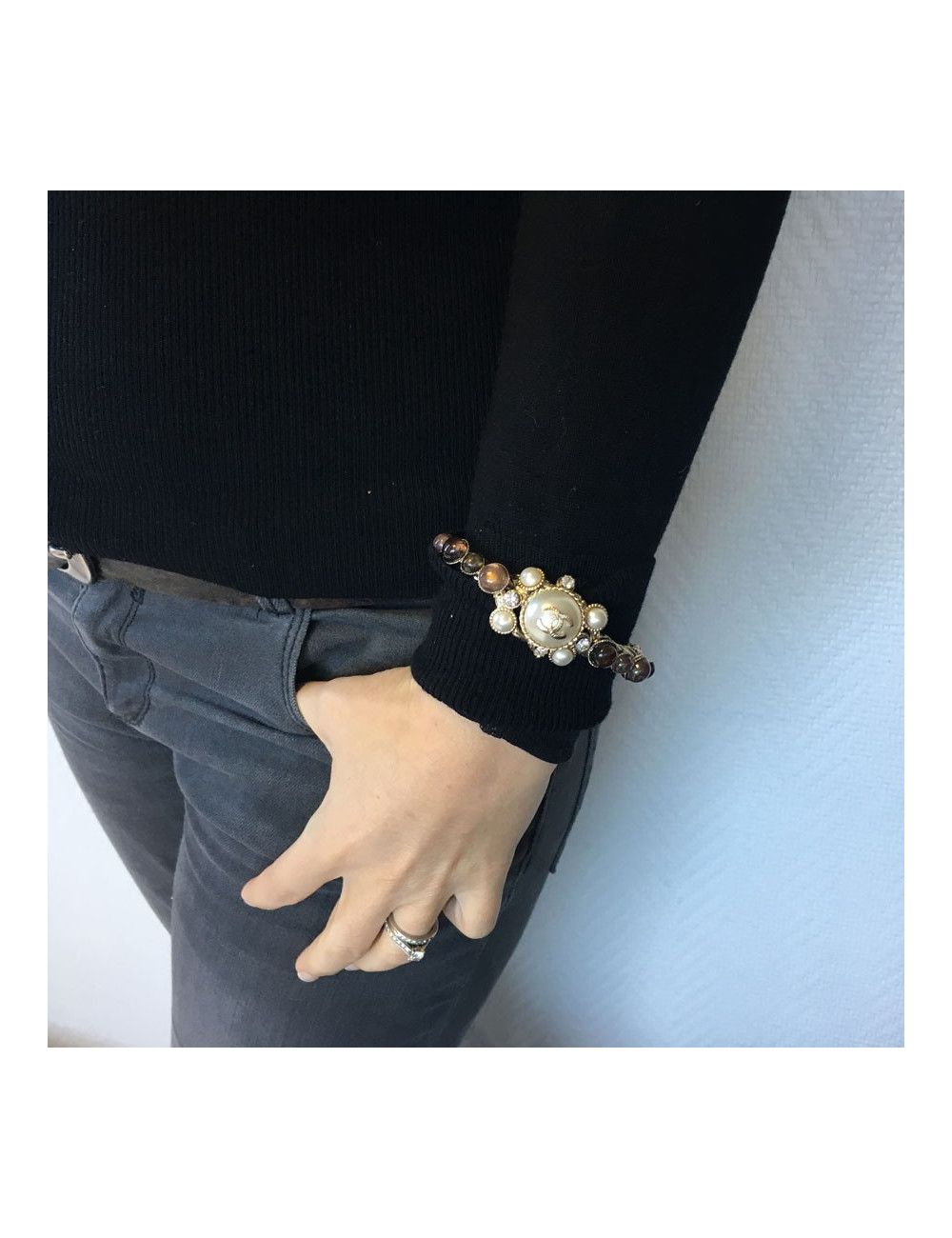 Bracelet CHANEL pâte de verre et perles nacrées