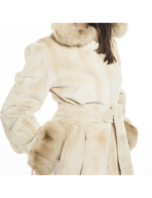 Manteau long  en vison beige
