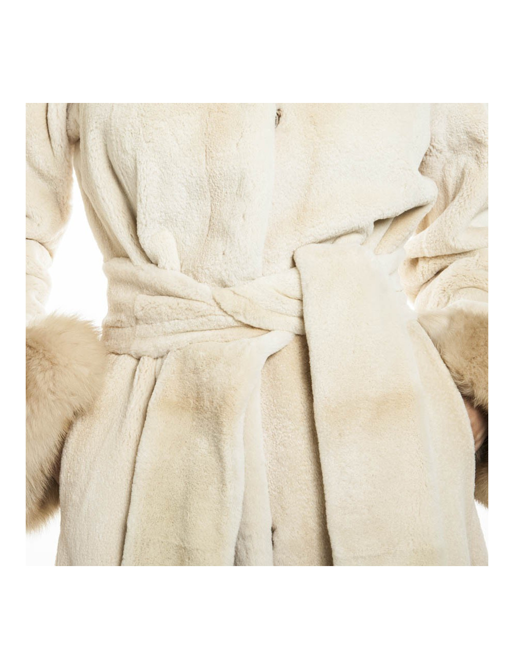 Manteau long  en vison beige