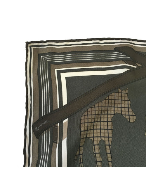 "GRV2392" HERMES square silk green, Khaki and white